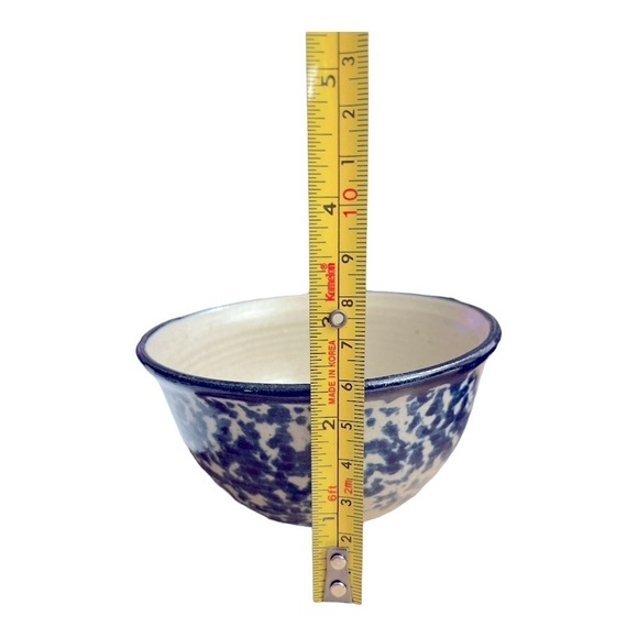 Artisan Ceramic Apple Baking
Dish - a Pair signed by Artist - Picture 10 of 11